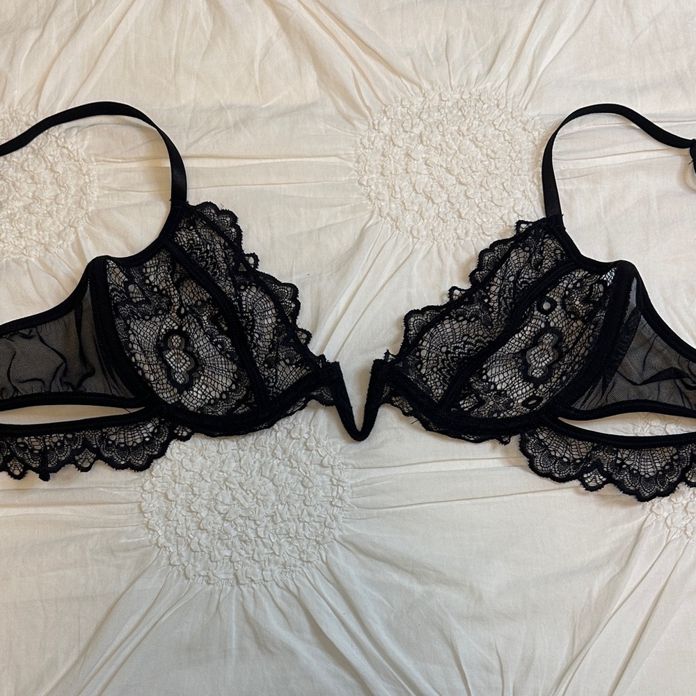 Lulu’s Black Lace Bra
